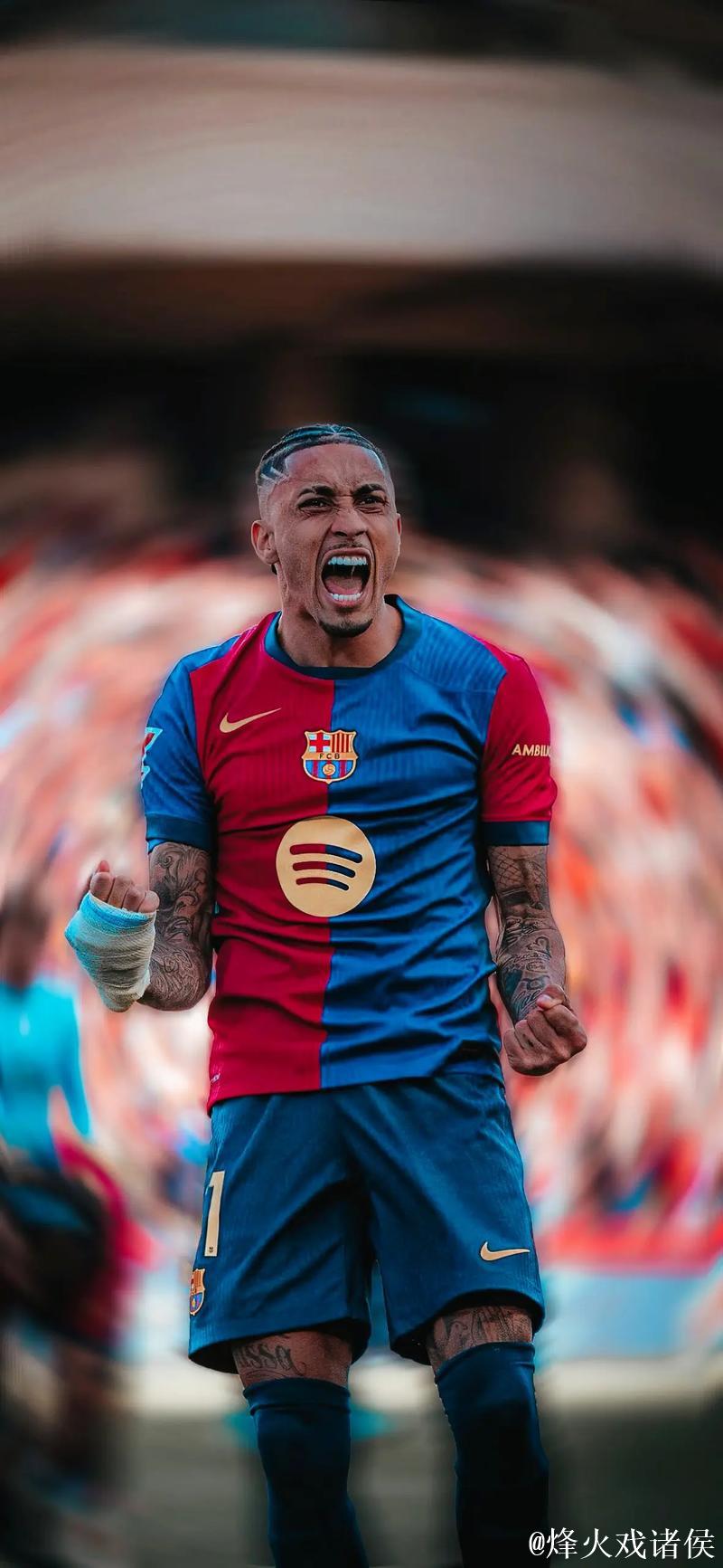 每体：拉菲尼亚向身边人表示，未帮巴萨拿到欧冠自己不会离开